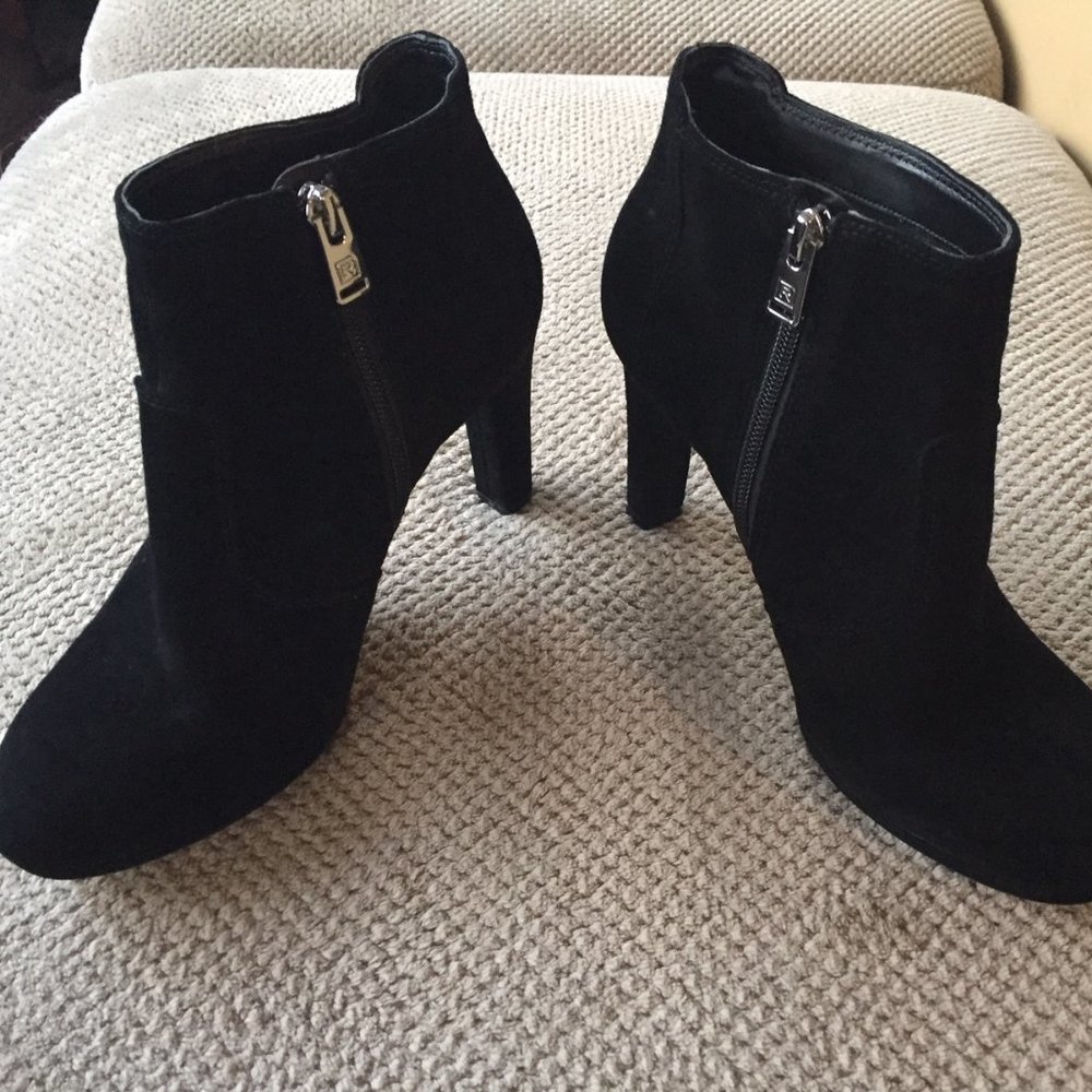 Black suede Rockport booties size 7M